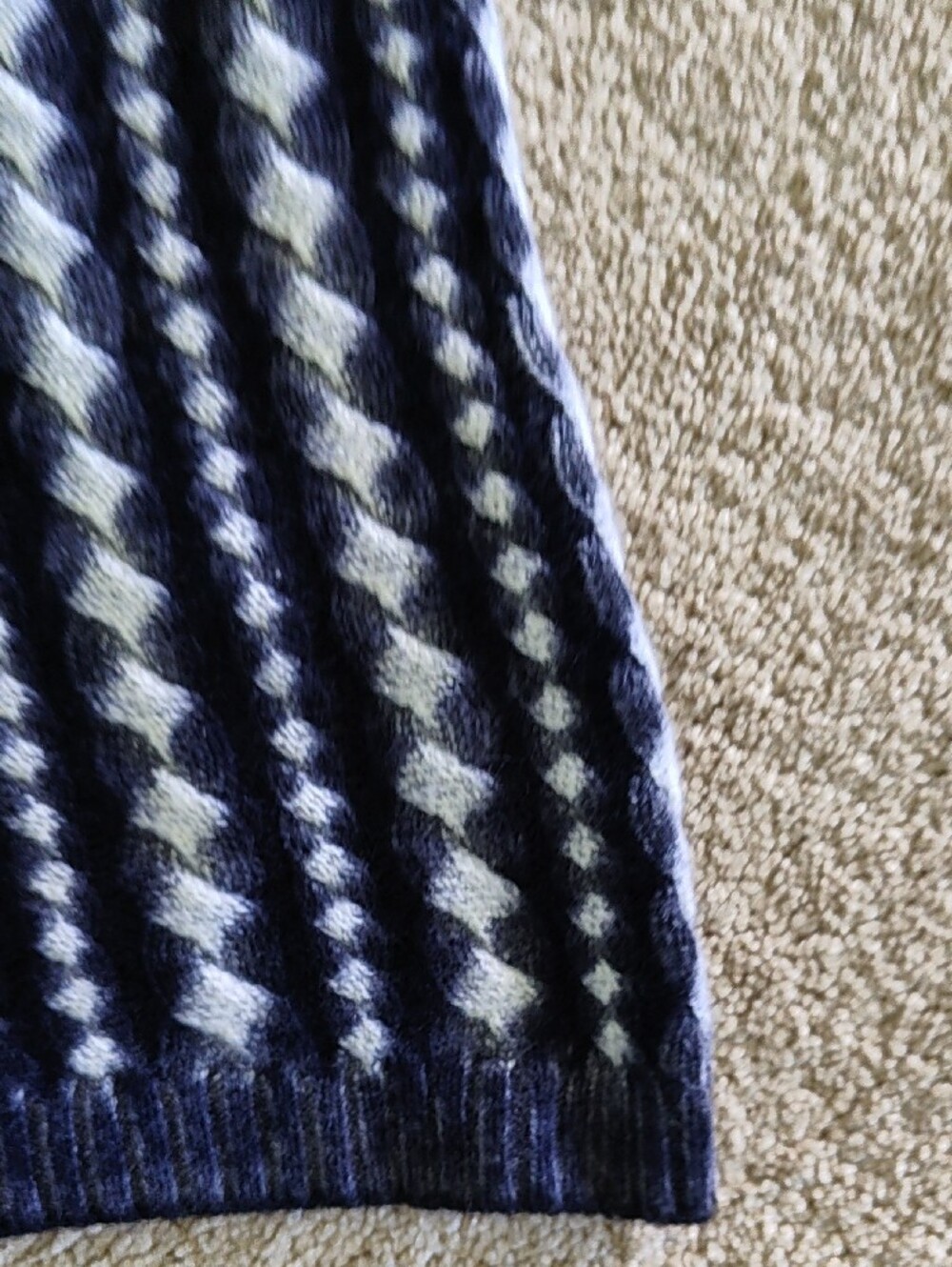 J. Crew Cashmere Navy and White Cable Knit Sleeveless Sweater - Picture 4 of 10
